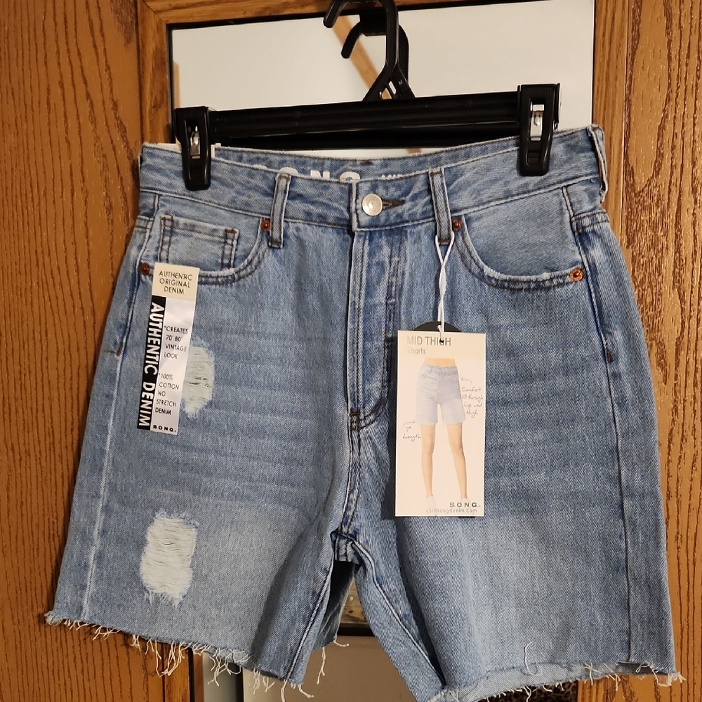 Women's Mid-Rise Light Blue Denim Shorts
